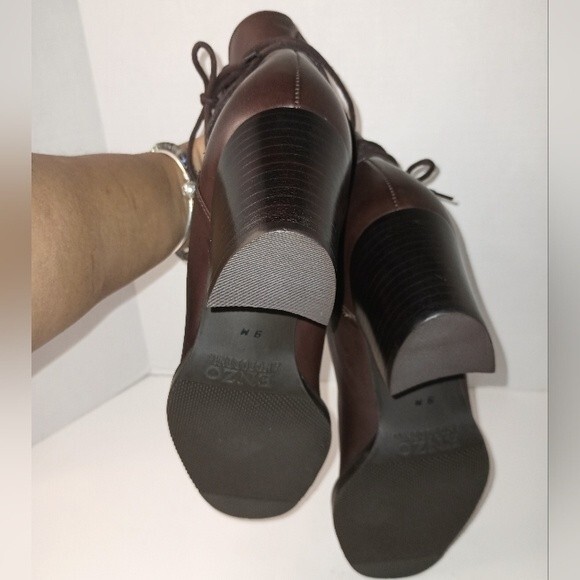 Enzo Y Intrigue Leather Tie Ankle Booties size 9 - Picture 4 of 16